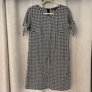 Gingham Tie Sleeve Shift Dress
